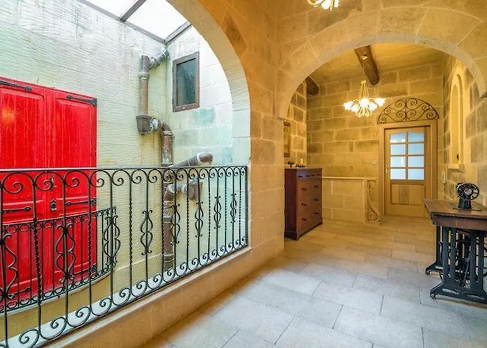 Exceptional In With Private Pool. * Nadur