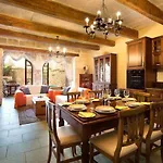 Вилла Exceptional In With Private Pool. Надур