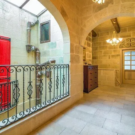 Exceptional In With Private Pool. * Nadur