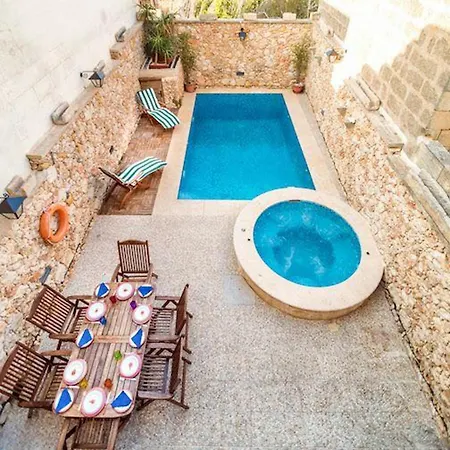 Exceptional In With Private Pool. فيلة *