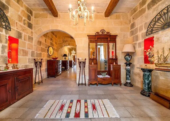 Exceptional In With Private Pool. Villa