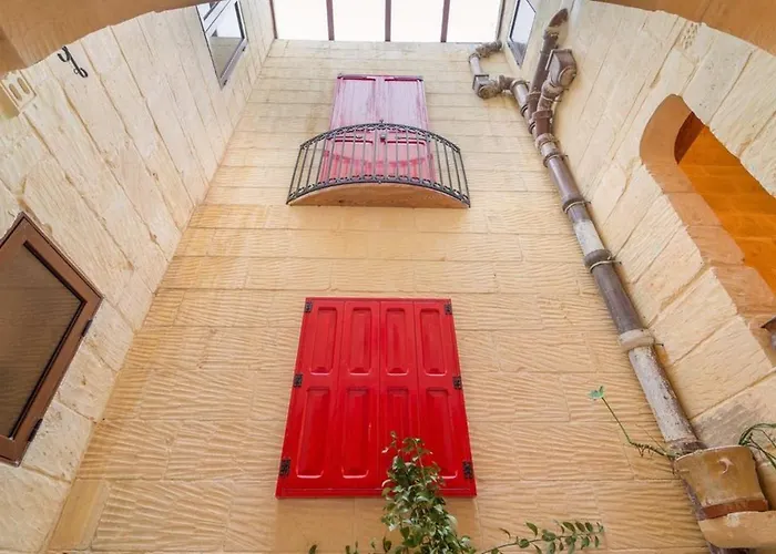 Exceptional In With Private Pool. Villa