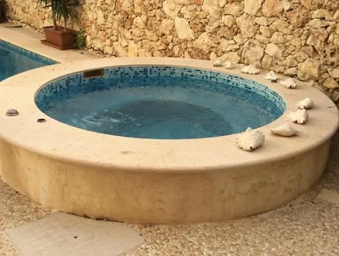 Exceptional In With Private Pool. Villa